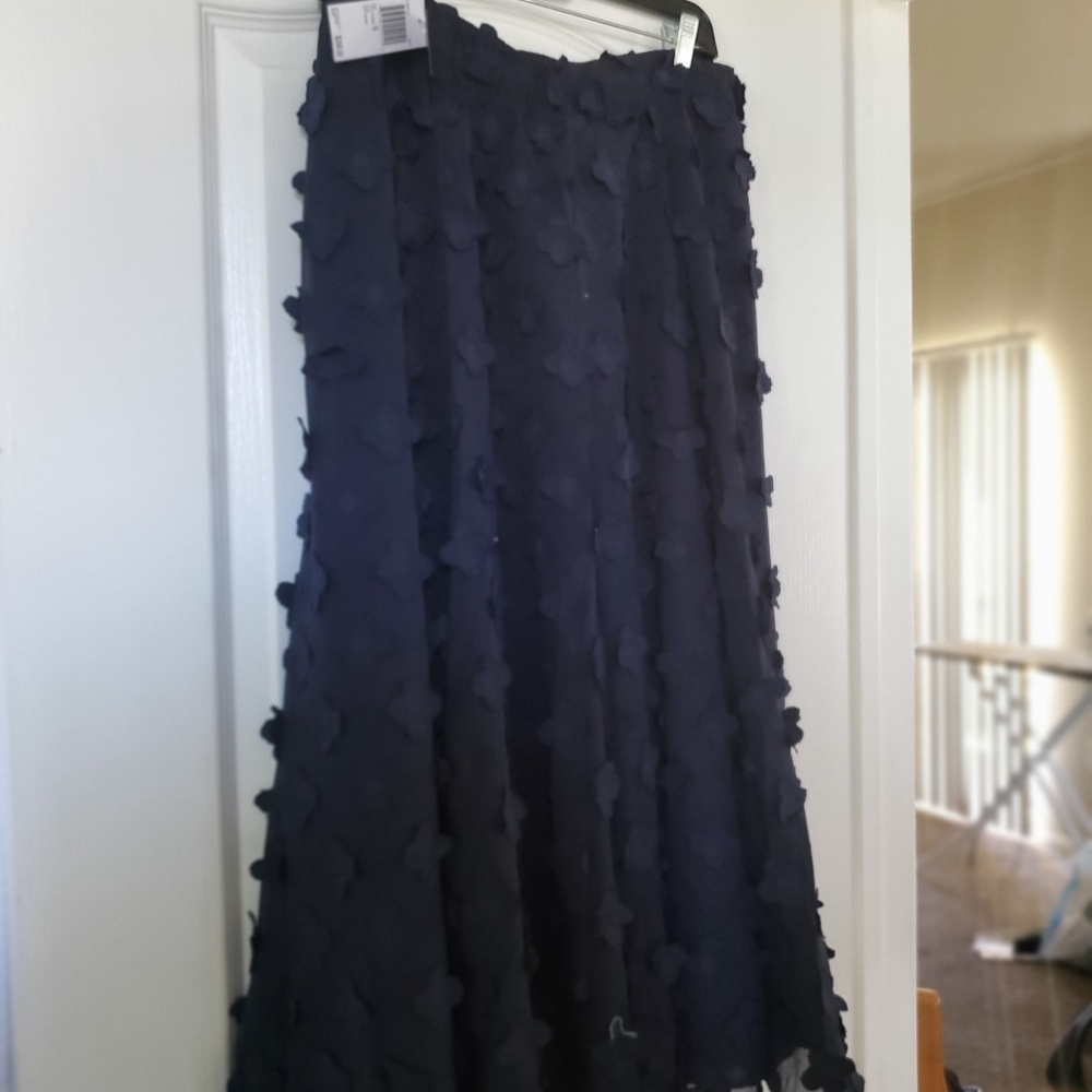 Ladies skirt